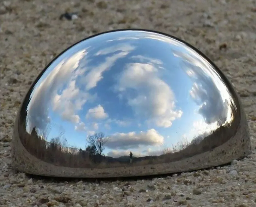 Стальные полусферы в Дивногорске 